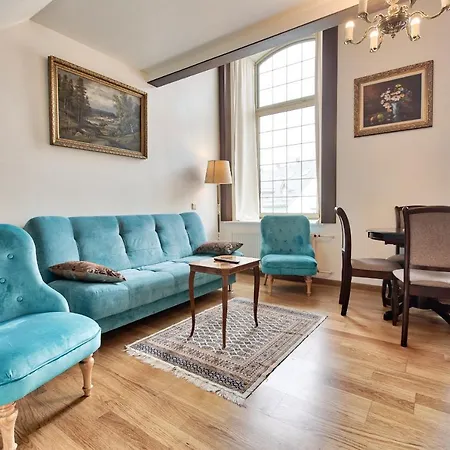 Daily - Antique Style Loft